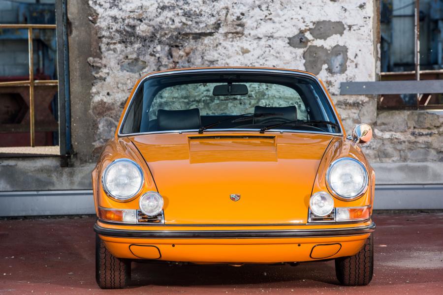  Porsche 911 S 2.2 Targa (911) 1969 года  (фото 11 из 42)